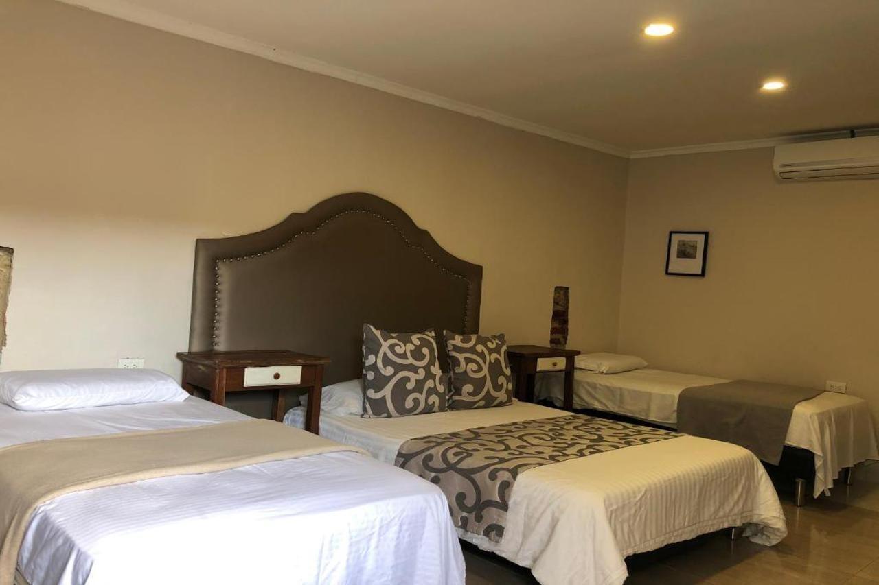 Hotel Galeria La Trinidad Cartagena Exterior photo