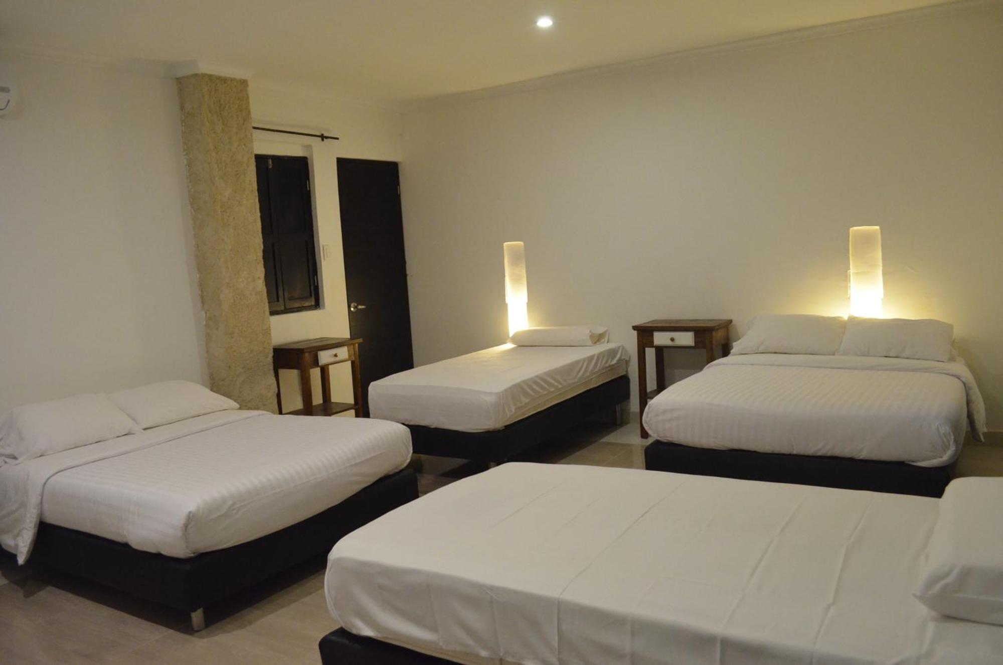 Hotel Galeria La Trinidad Cartagena Room photo